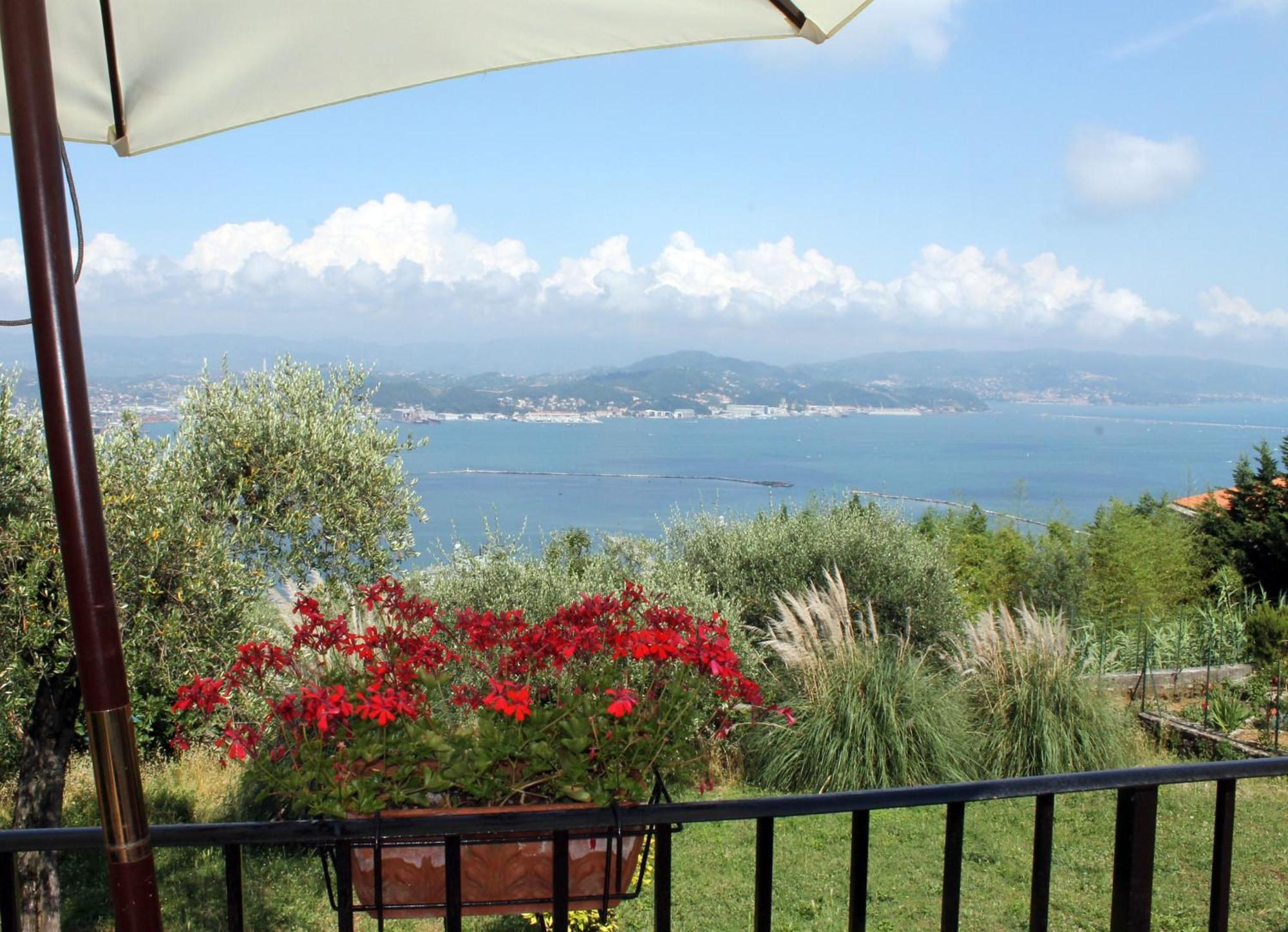 Agriturismo Terrazza Sul Golfo - Il Casale La Spezia Eksteriør bilde